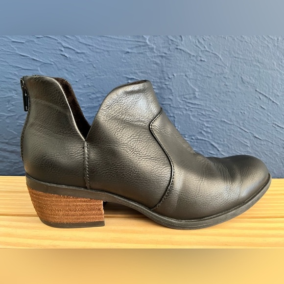 b.o.c. Women's Size 7M, Lucy Boot Black - Picture 4 of 13